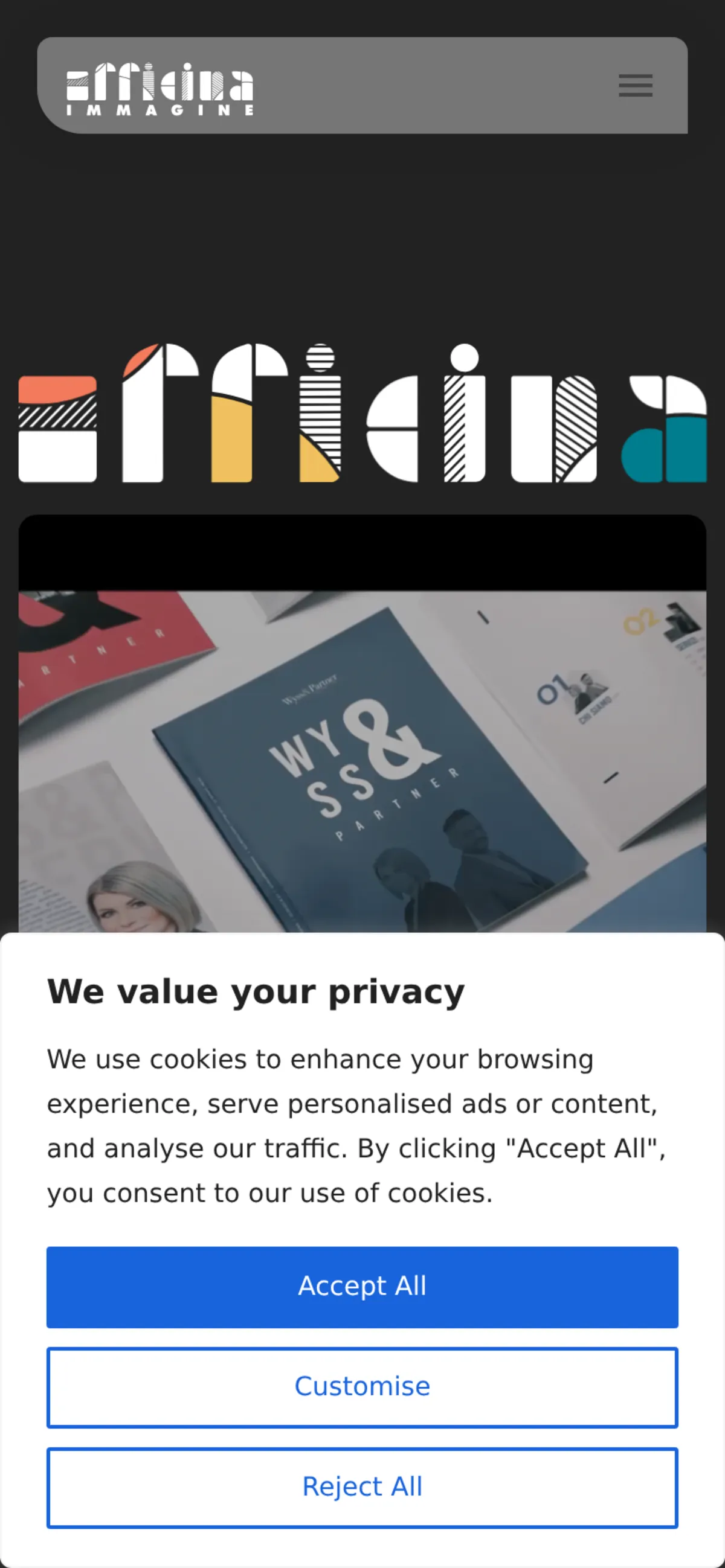 Home mobile con banner cookie